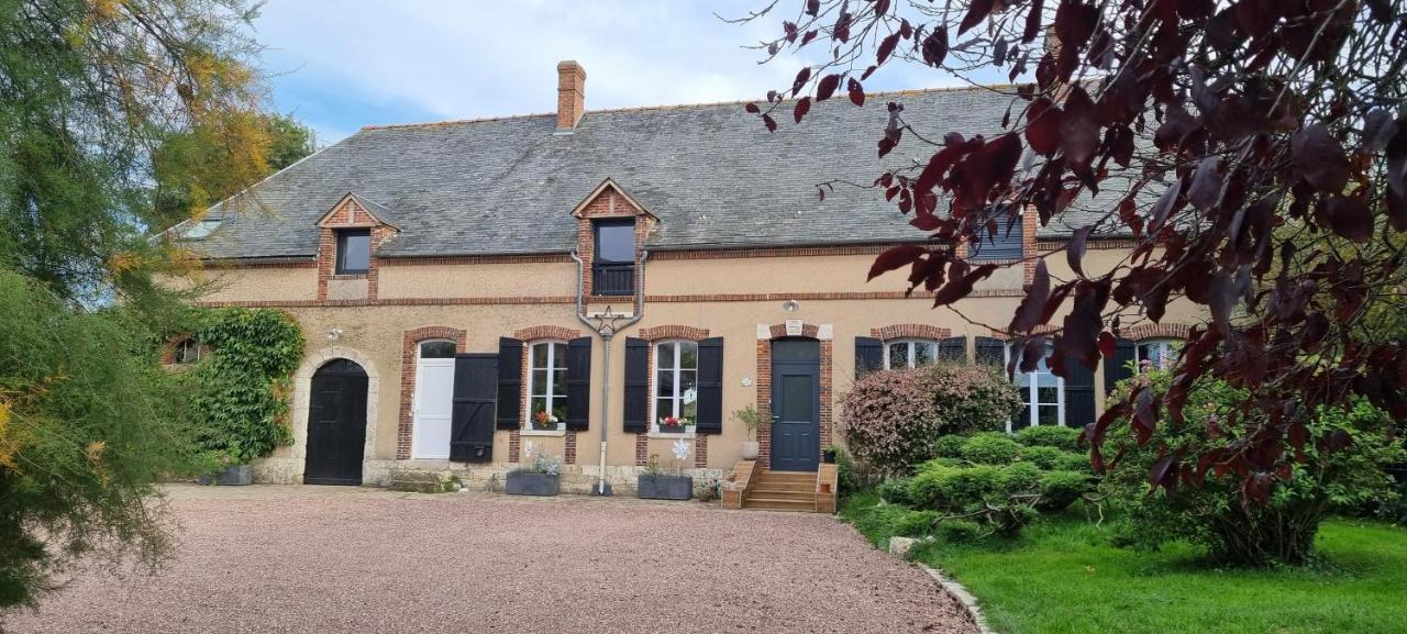 Au Nid Des Champs, Agreable Chambre D'Hotes, Proche De Chartres Dammarie  Bagian luar foto